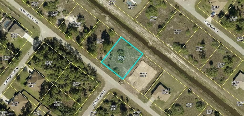 2022 Crawford AVE N LEHIGH ACRES, FL 33971
