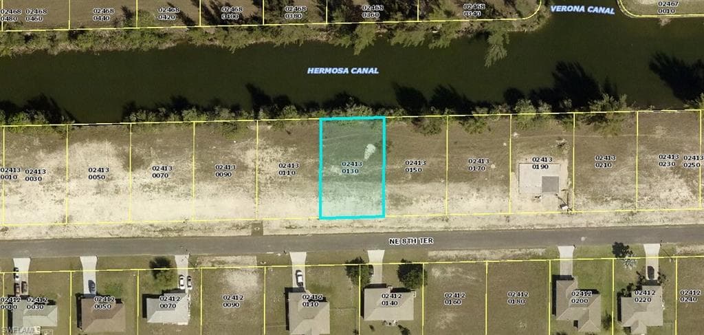 27 NE 8th TER CAPE CORAL, FL 33909