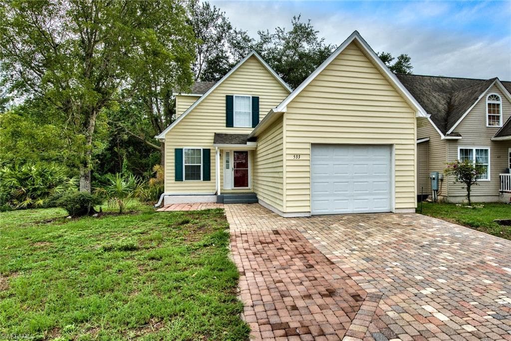533 Leawood CIR NAPLES, FL 34104