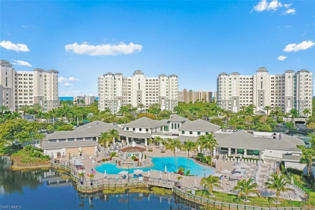 385 Sea Grove LN 7-201 NAPLES, FL 34110