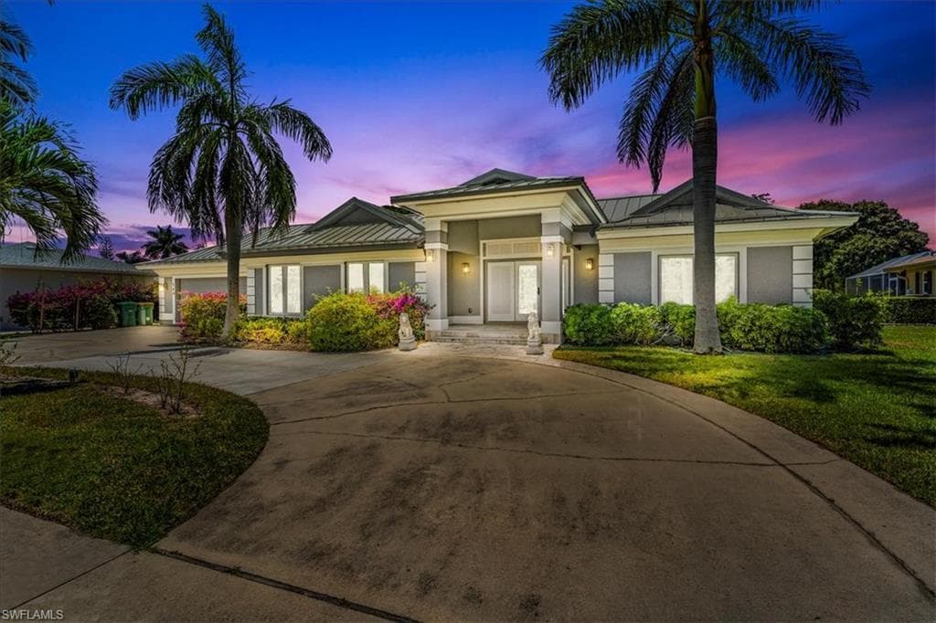 546 Nassau RD MARCO ISLAND, FL 34145