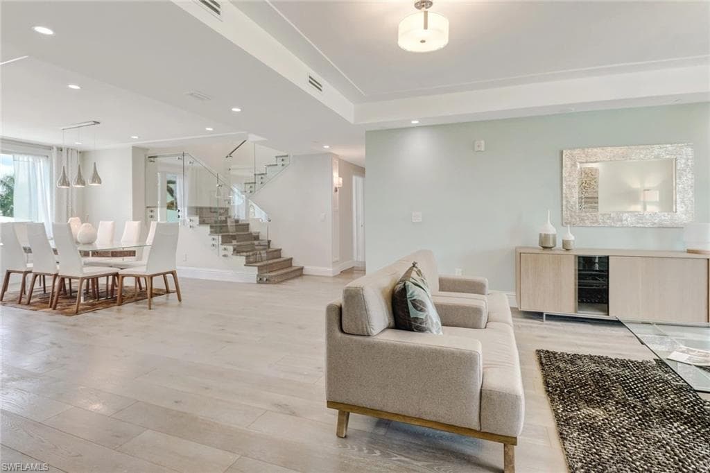 875 9th ST S PH 1 NAPLES, FL 34102