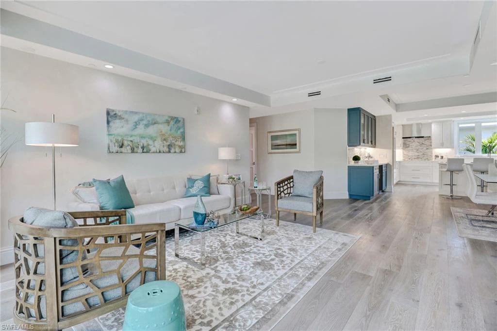 875 9th ST S 101 NAPLES, FL 34102