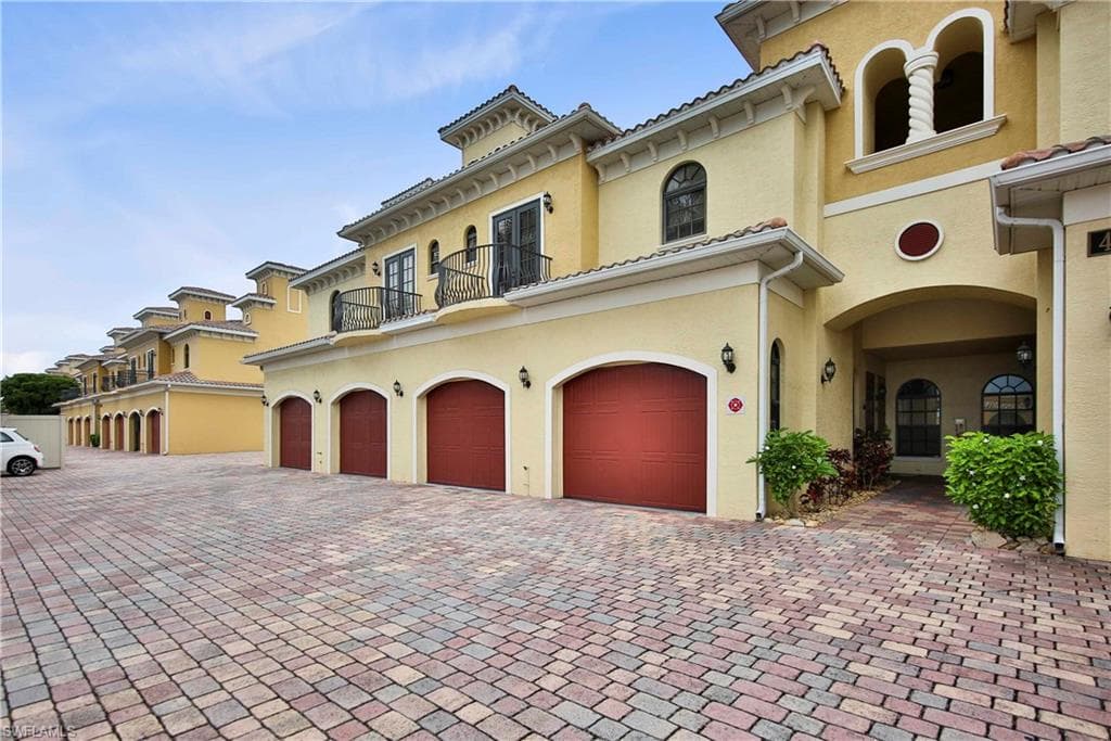 4820 SW 17th PL 4 CAPE CORAL, FL 33914