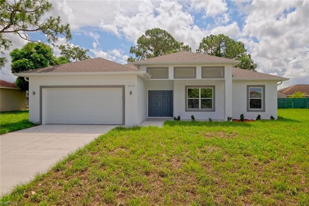525 Paloma AVE LEHIGH ACRES, FL 33974