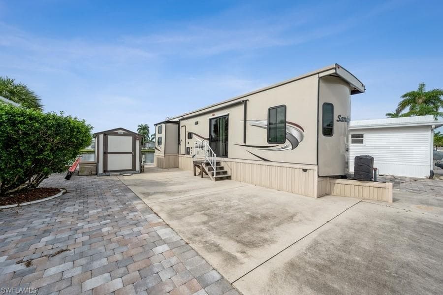 564 Cattleya Refuge 564 NAPLES, FL 34114