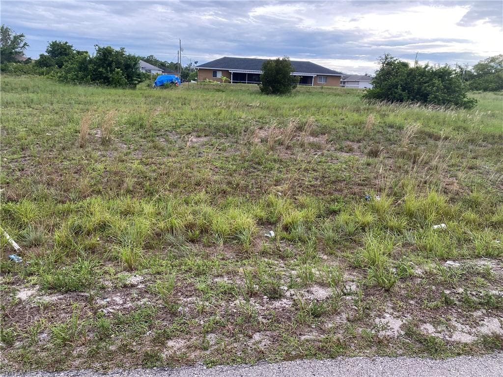 4537 19th ST SW LEHIGH ACRES, FL 33973