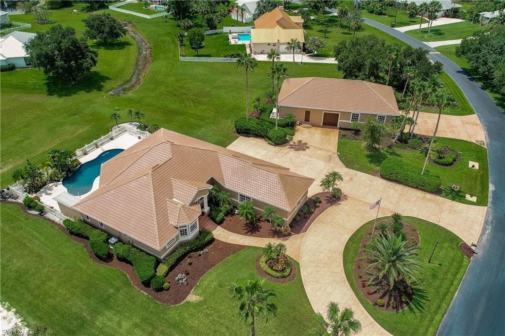 18210 Riverchase CT ALVA, FL 33920