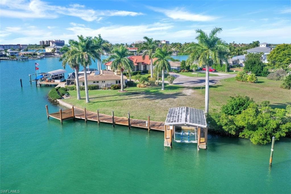 159 Tahiti ST NAPLES, FL 34113