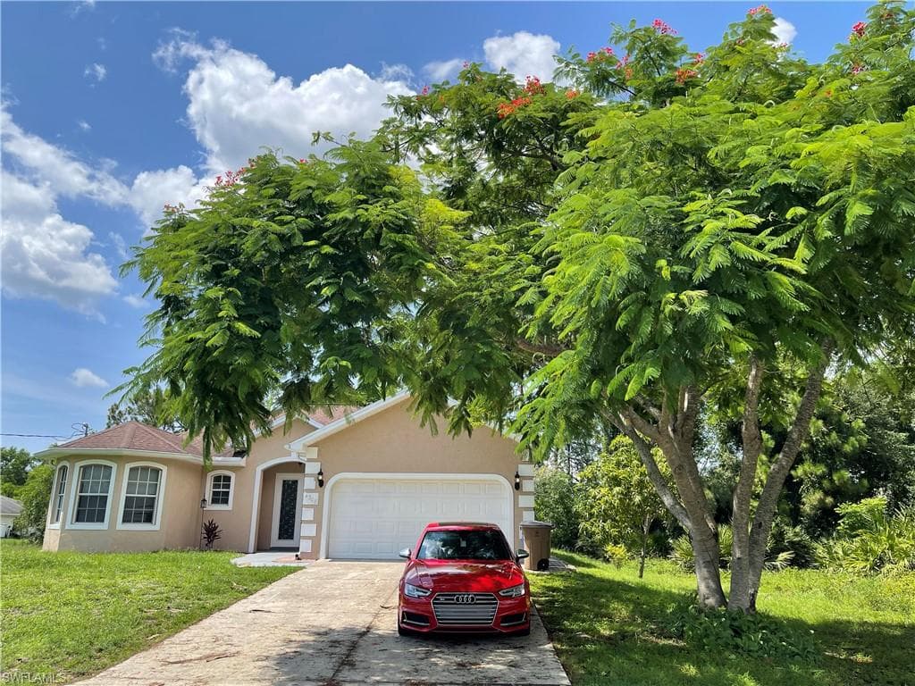 4308 6th ST W LEHIGH ACRES, FL 33971