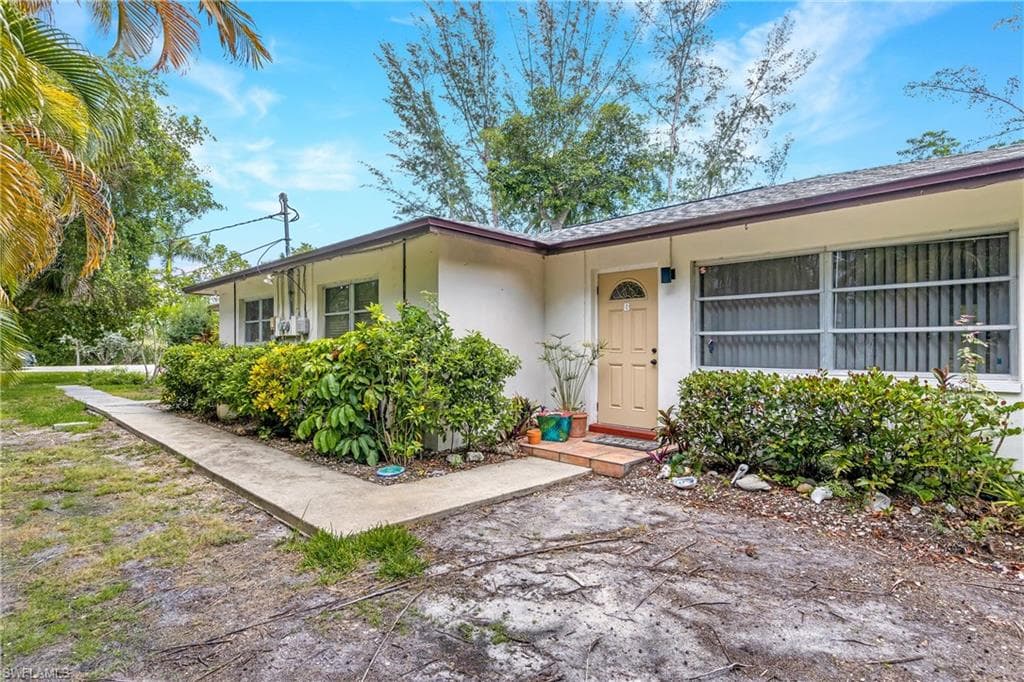 837 Casa Ybel RD SANIBEL, FL 33957