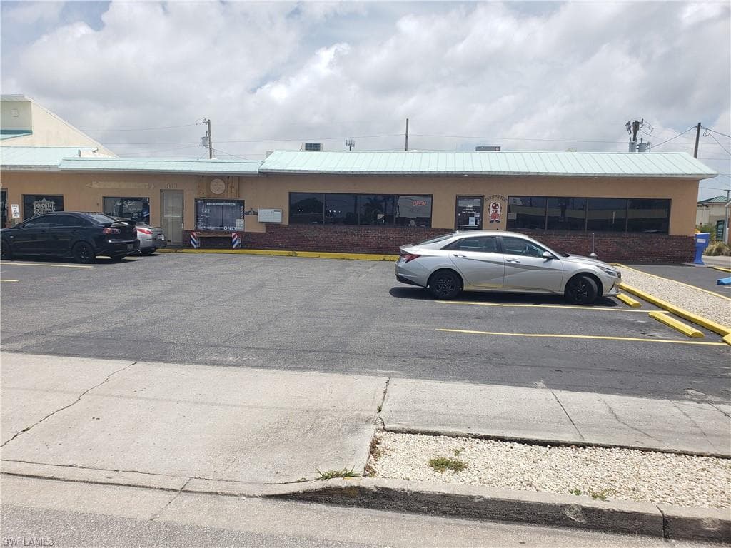 820 SE 47th ST CAPE CORAL, FL 33904