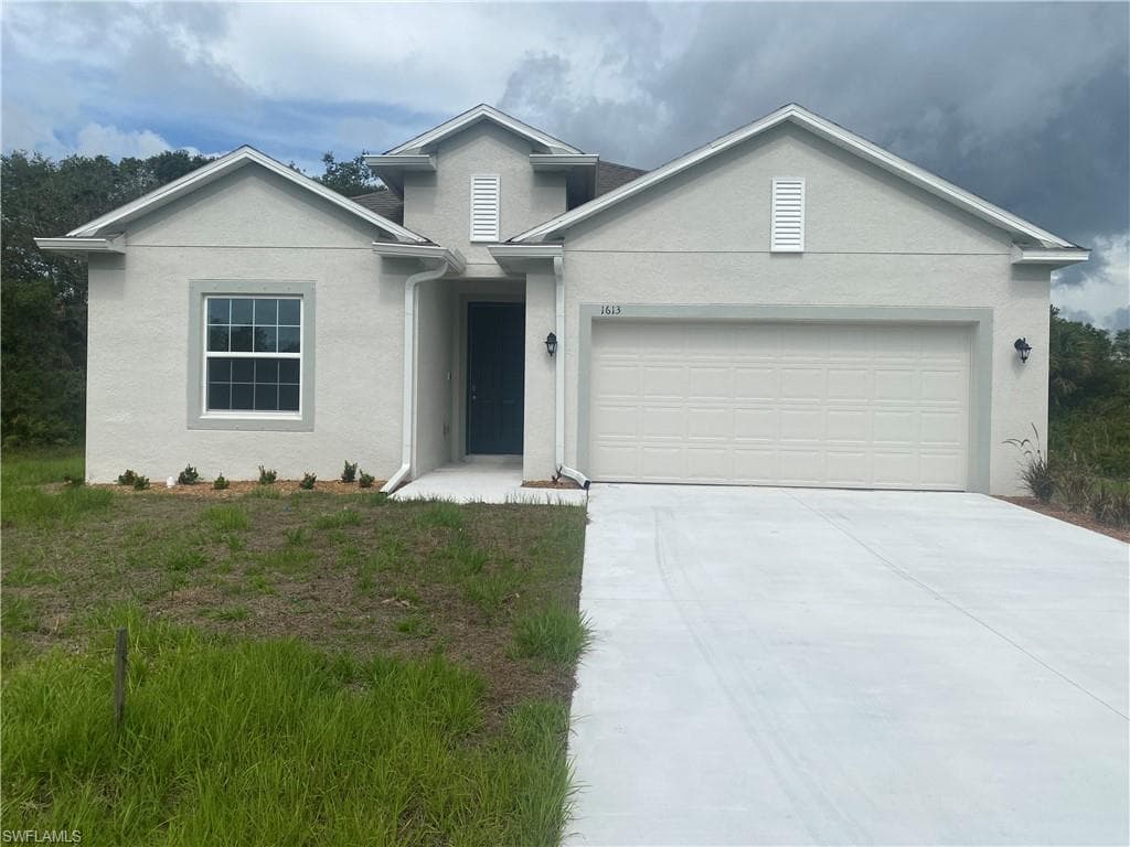 1613 Fifth AVE LEHIGH ACRES, FL 33972