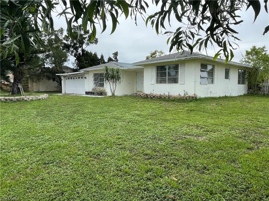 112 4th ST NAPLES, FL 34113