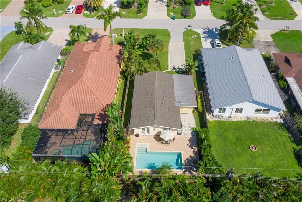 758 93rd AVE N NAPLES, FL 34108
