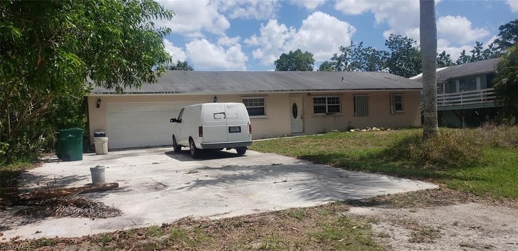 2965 Woodside AVE NAPLES, FL 34112