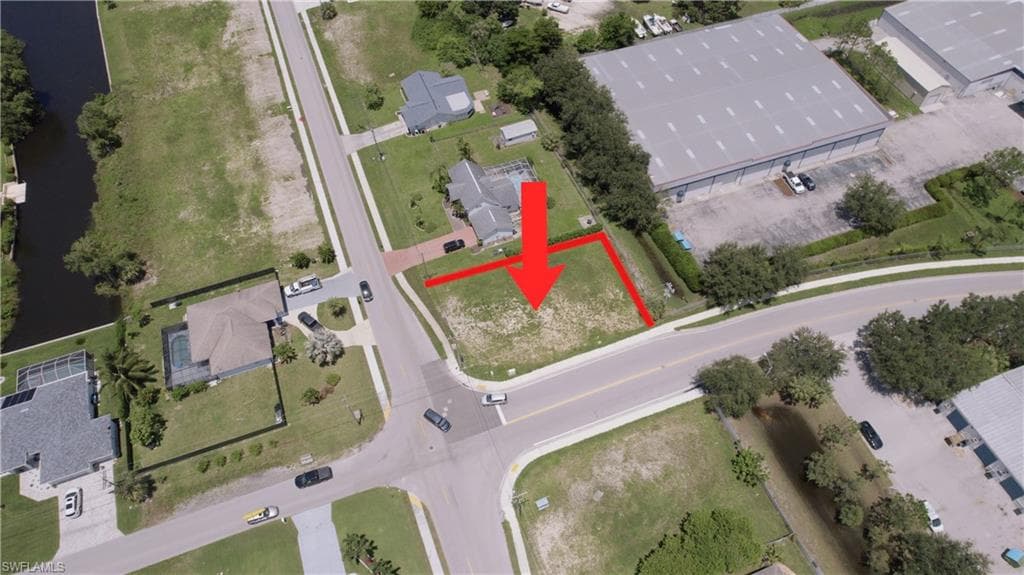 1915 NE 6th ST CAPE CORAL, FL 33909