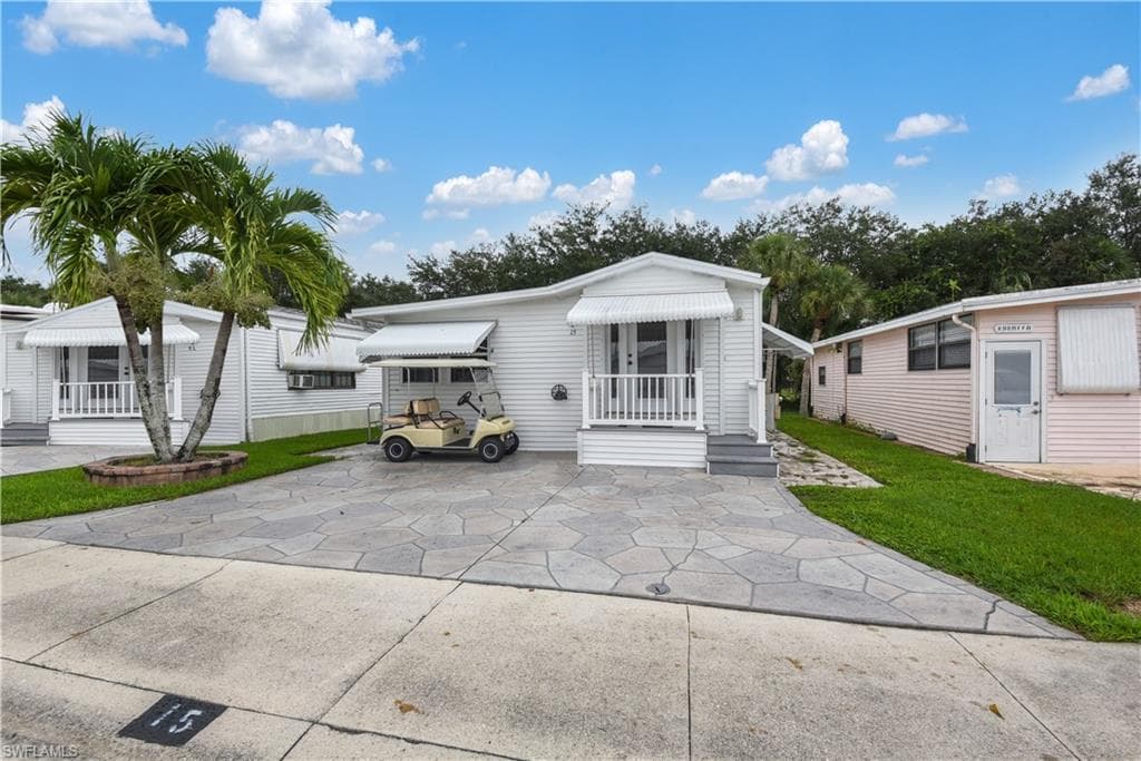 15 Bass LN 15 NAPLES, FL 34114