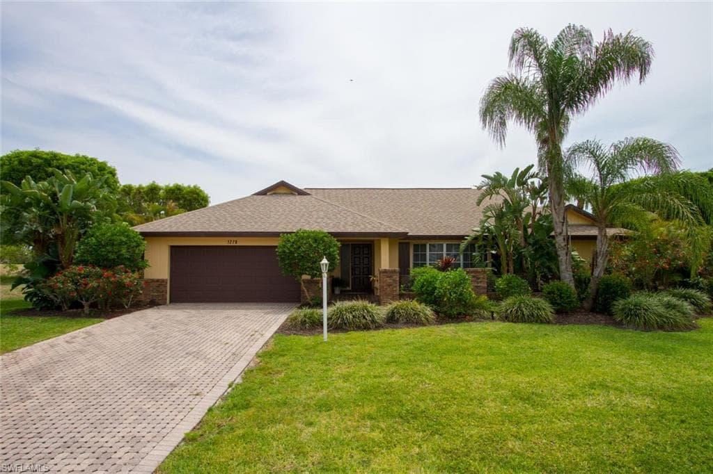 1270 Par View DR SANIBEL, FL 33957