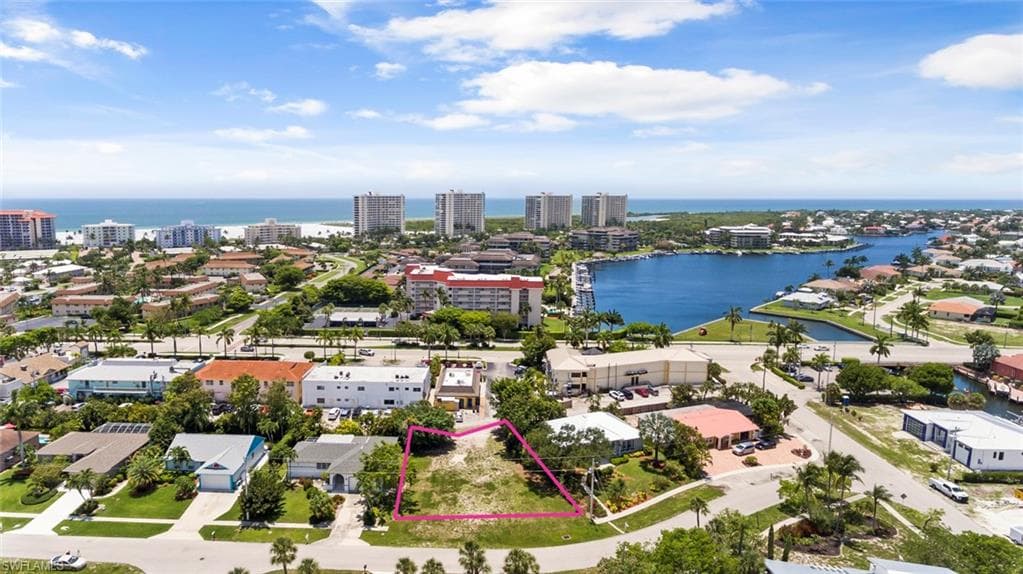 298 Castaways ST MARCO ISLAND, FL 34145