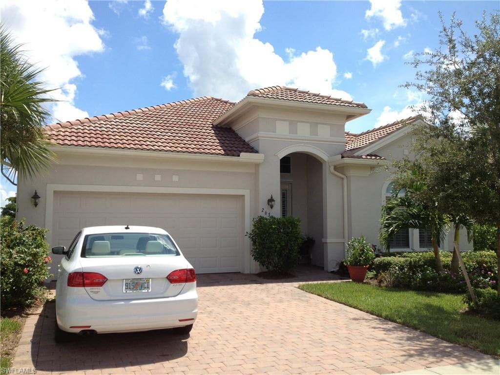 26347 Stonewall LN BONITA SPRINGS, FL 34135