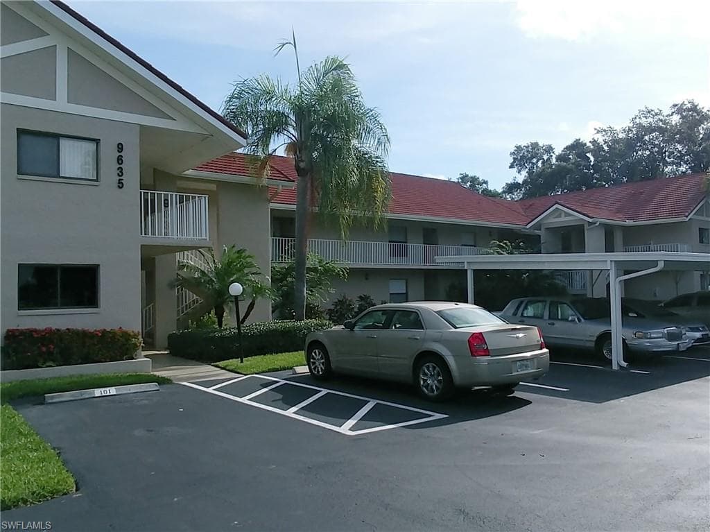 9635 Eaton Gardens LN 204 FORT MYERS, FL 33919