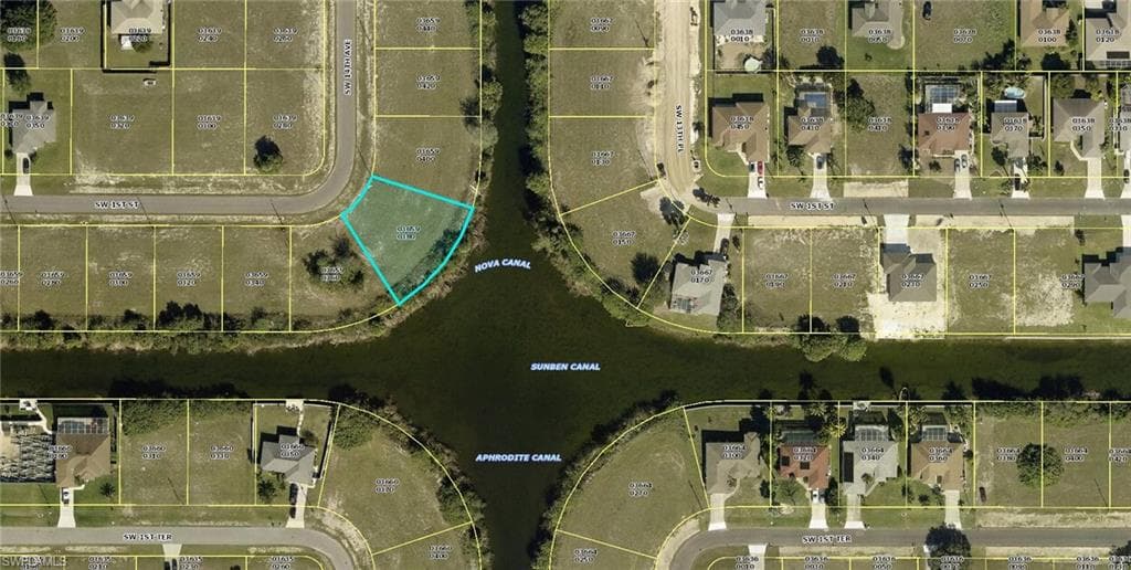 31 SW 14th AVE CAPE CORAL, FL 33991