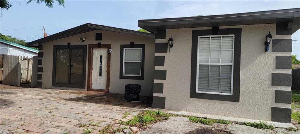 2213 Coronet ST FORT MYERS, FL 33907