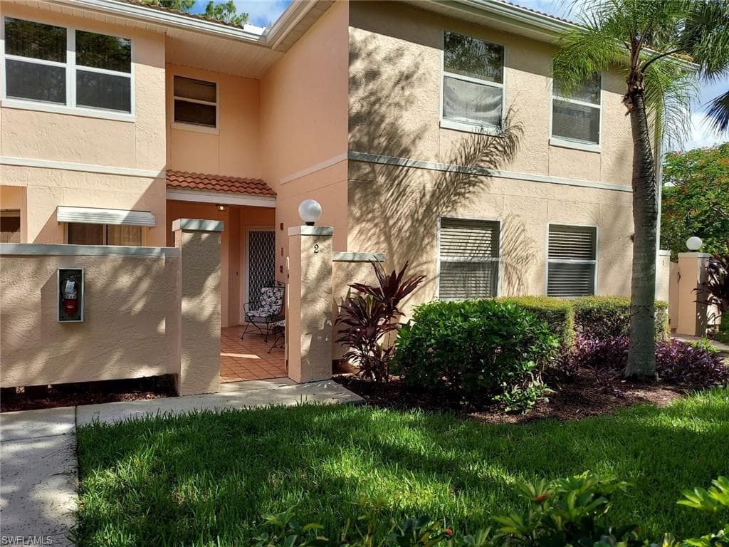 888 Woodshire LN L2 NAPLES, FL 34105