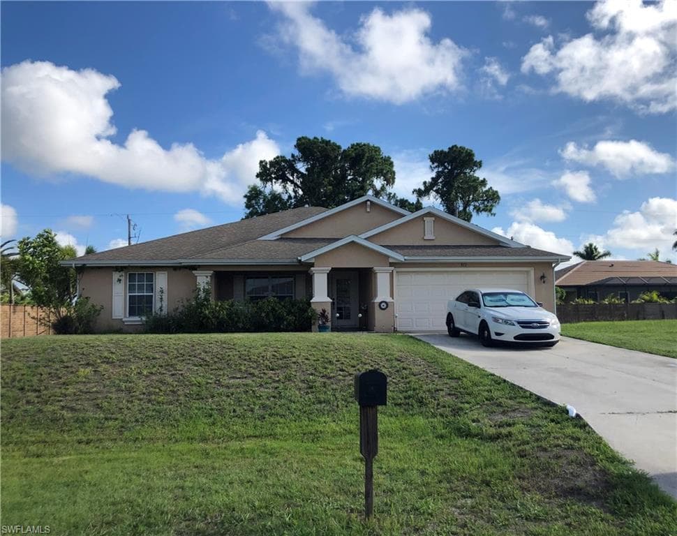 917 SW 22nd TER CAPE CORAL, FL 33991