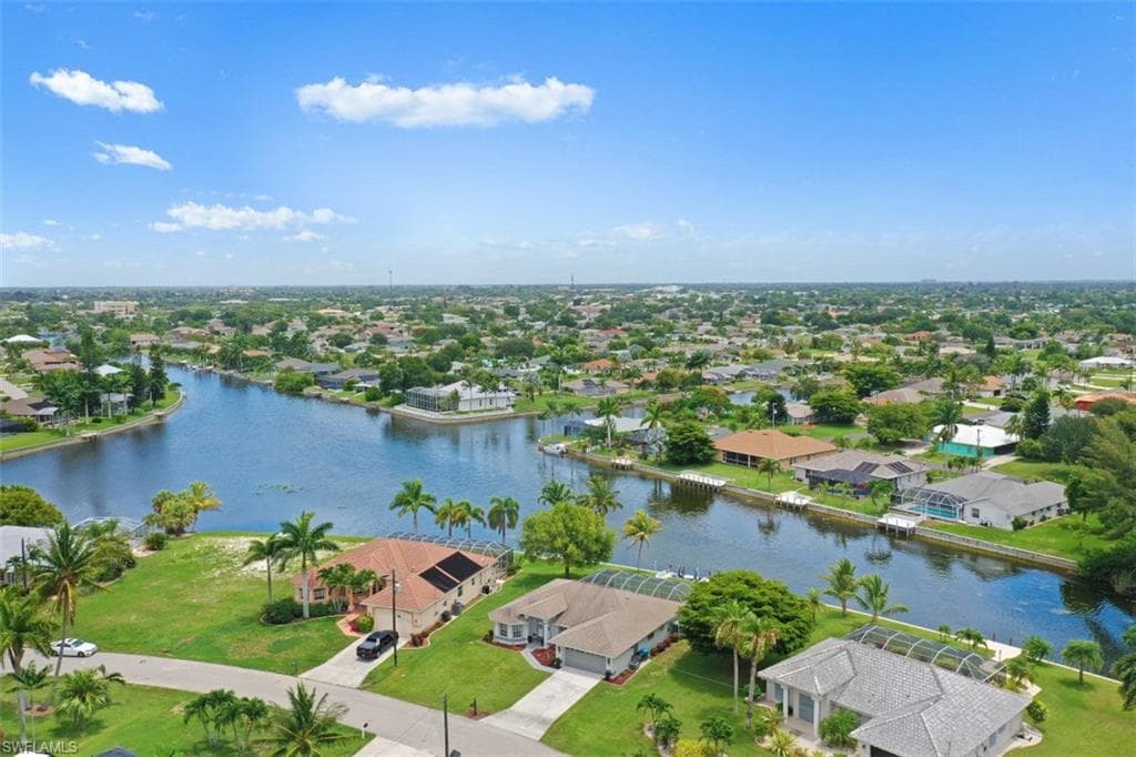 1709 5th CT CAPE CORAL, FL 33990
