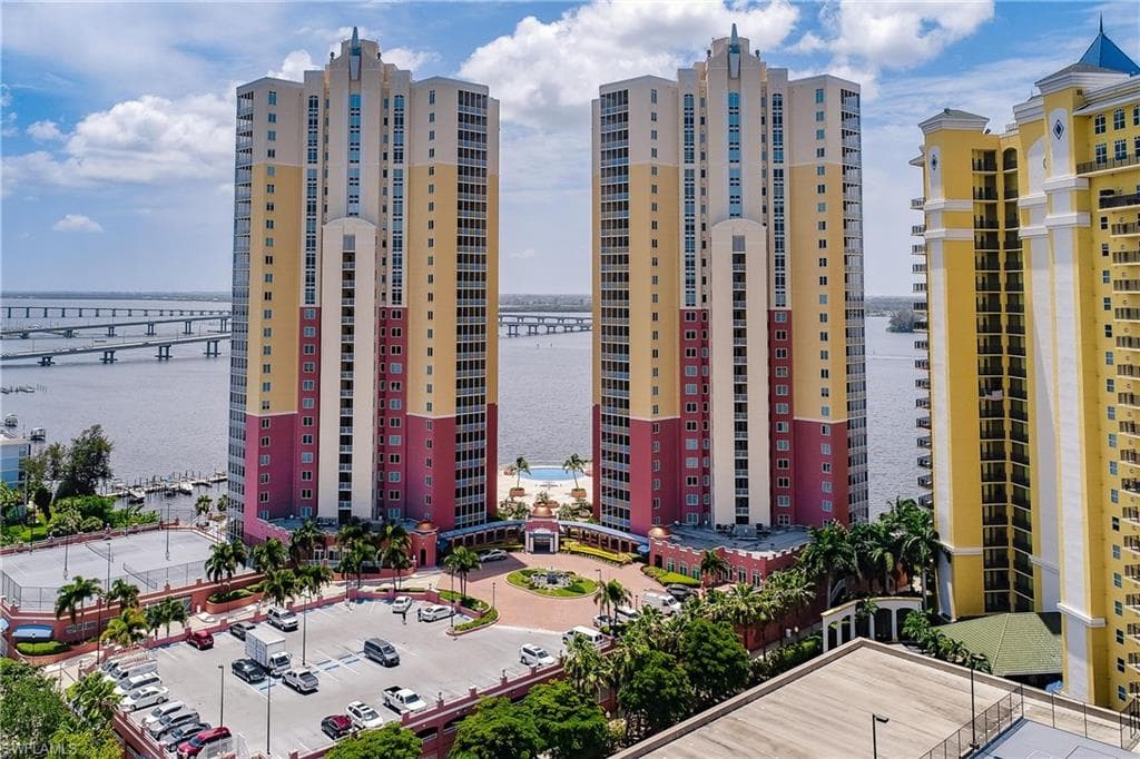 2745 1st ST 114 FORT MYERS, FL 33916