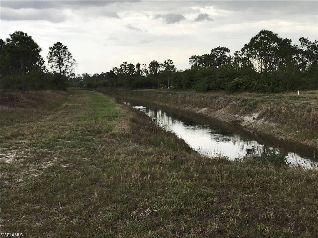 517 Osage AVE S LEHIGH ACRES, FL 33974