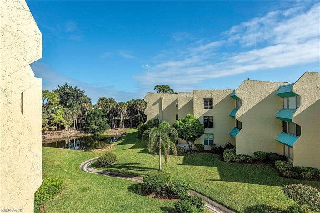 975 Palm View DR A-104 NAPLES, FL 34110