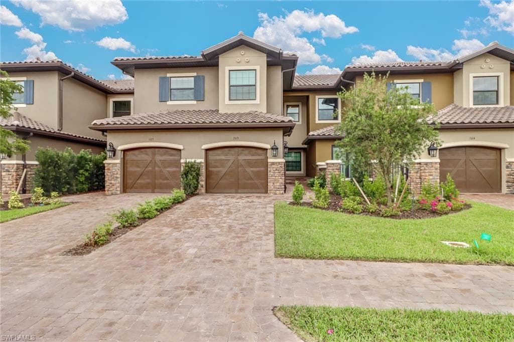 9641 Montelanico LOOP 203 NAPLES, FL 34119