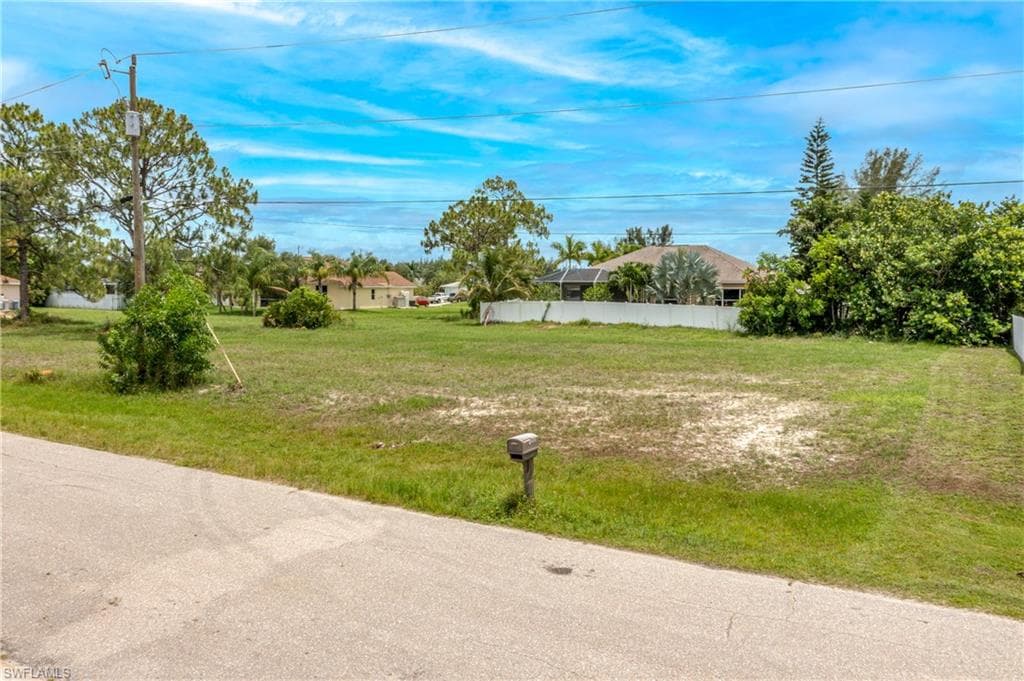 2508 SW 1st ST CAPE CORAL, FL 33991