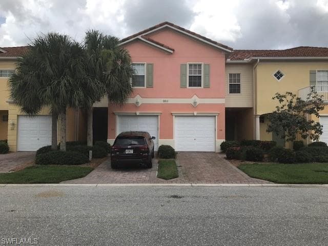 9811 Bodego WAY 104 FORT MYERS, FL 33908