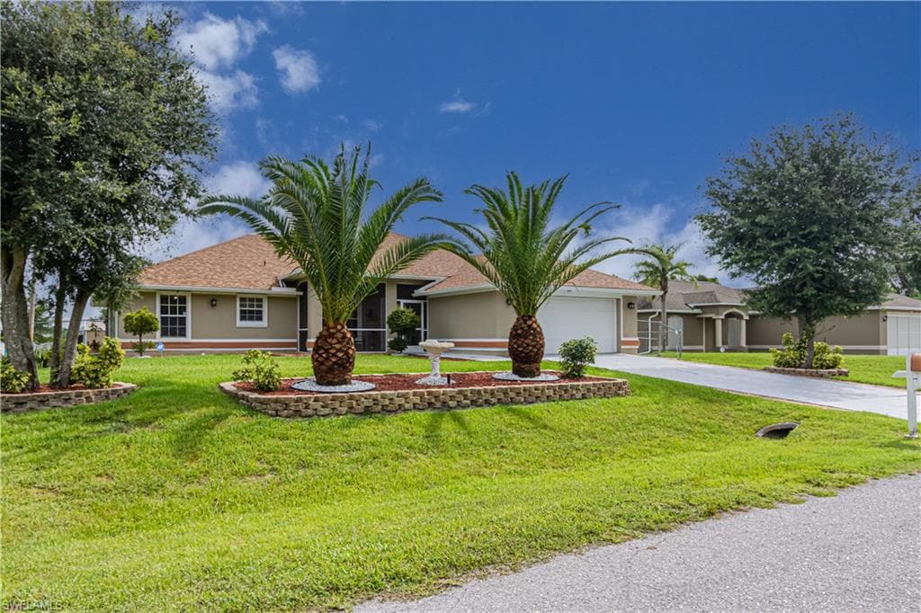 2904 39th ST SW LEHIGH ACRES, FL 33976