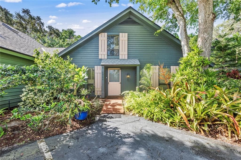 1345 SOLANA RD L-3 NAPLES, FL 34103