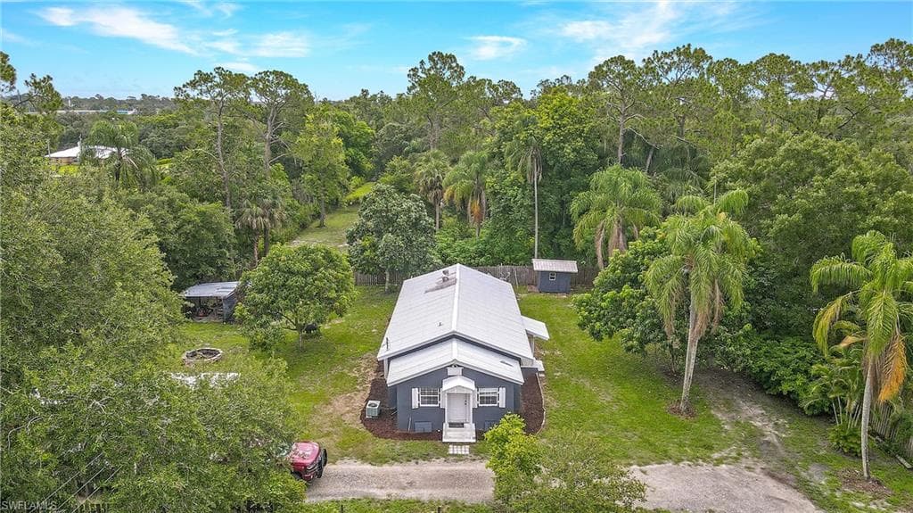 2401 Lippincott RD ALVA, FL 33920