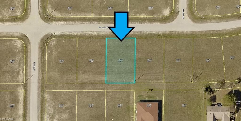 524 NE 16th TER CAPE CORAL, FL 33909