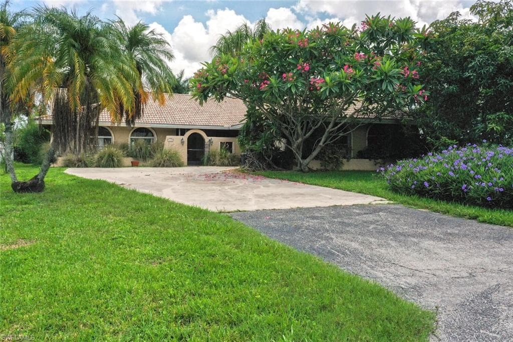 1455 Pelican AVE NAPLES, FL 34102