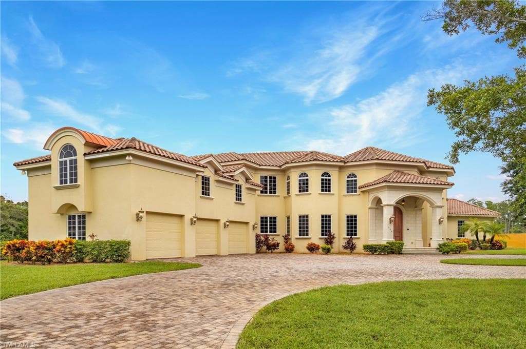 540 Ridge DR NAPLES, FL 34108