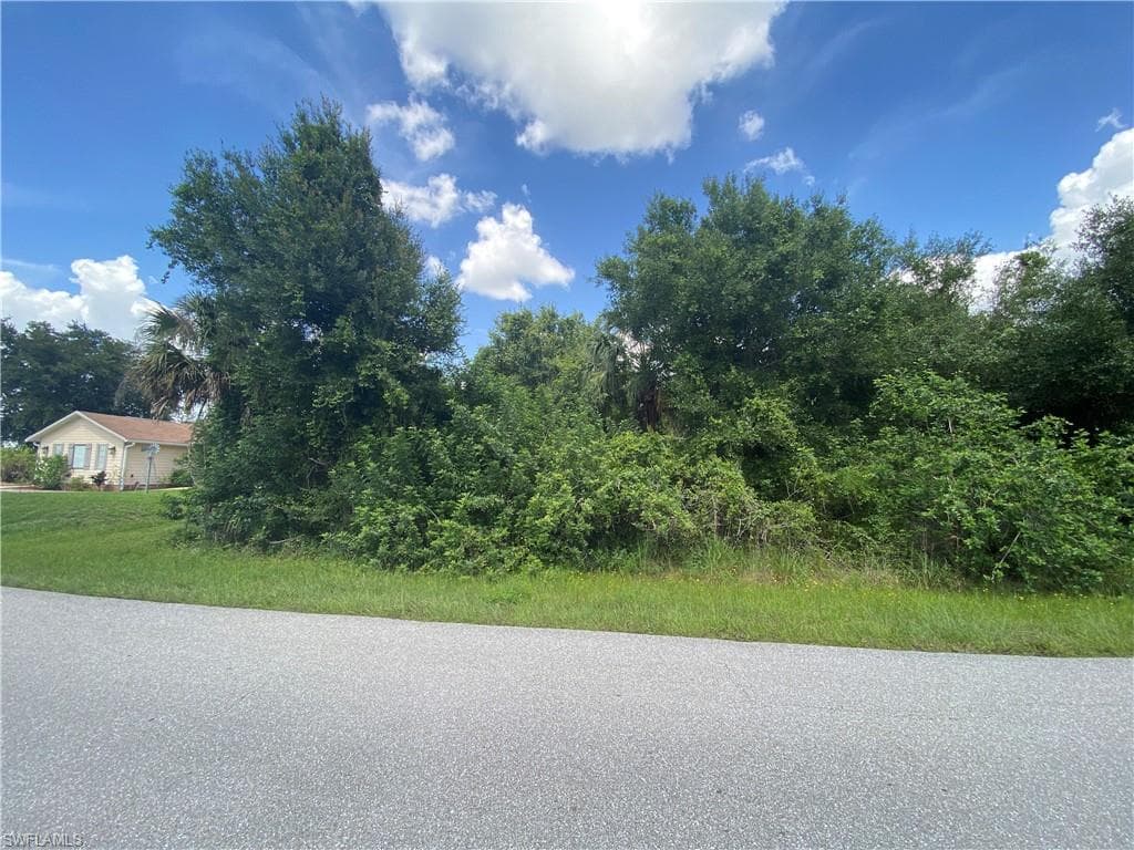 6134 Higgins AVE FORT MYERS, FL 33905
