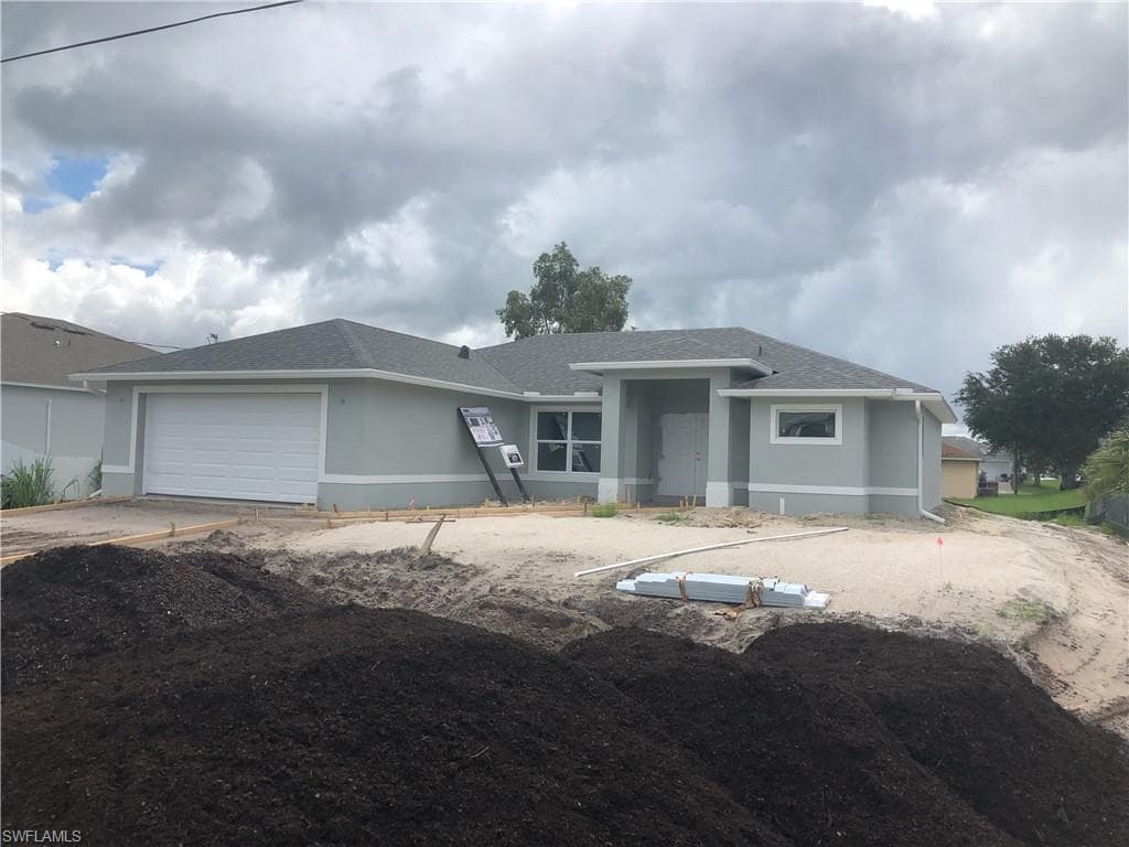 1122 Carlfield AVE LEHIGH ACRES, FL 33971