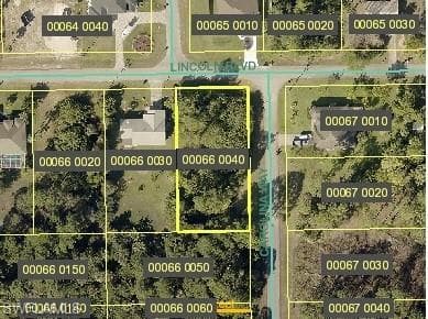 405 Lincoln BLVD LEHIGH ACRES, FL 33936