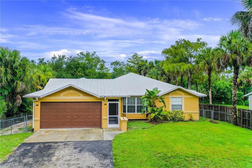 431 11th ST NW NAPLES, FL 34120