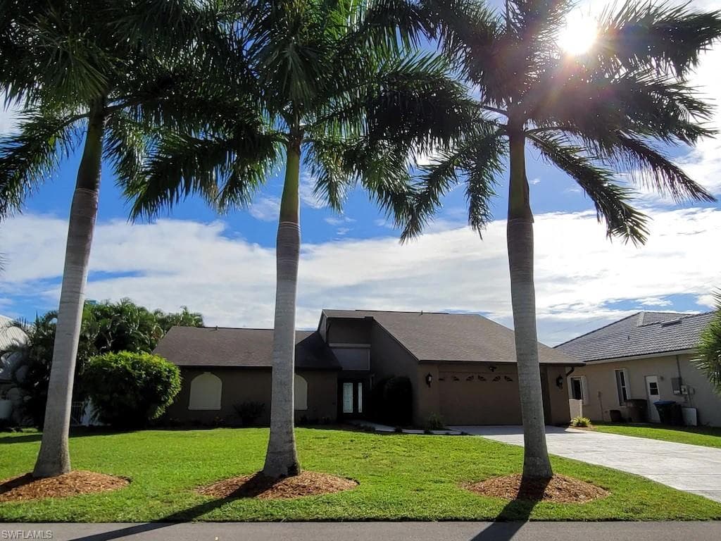 2909 SE 22nd PL CAPE CORAL, FL 33904
