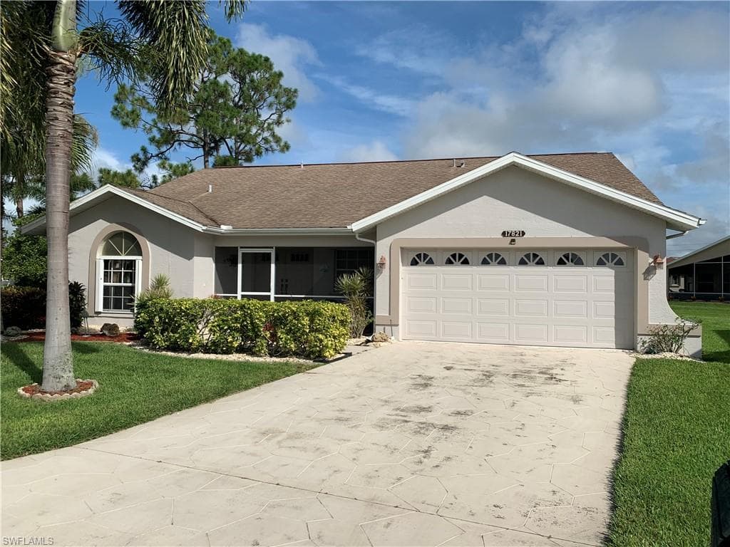 17821 Pineapple Palm CT NORTH FORT MYERS, FL 33917