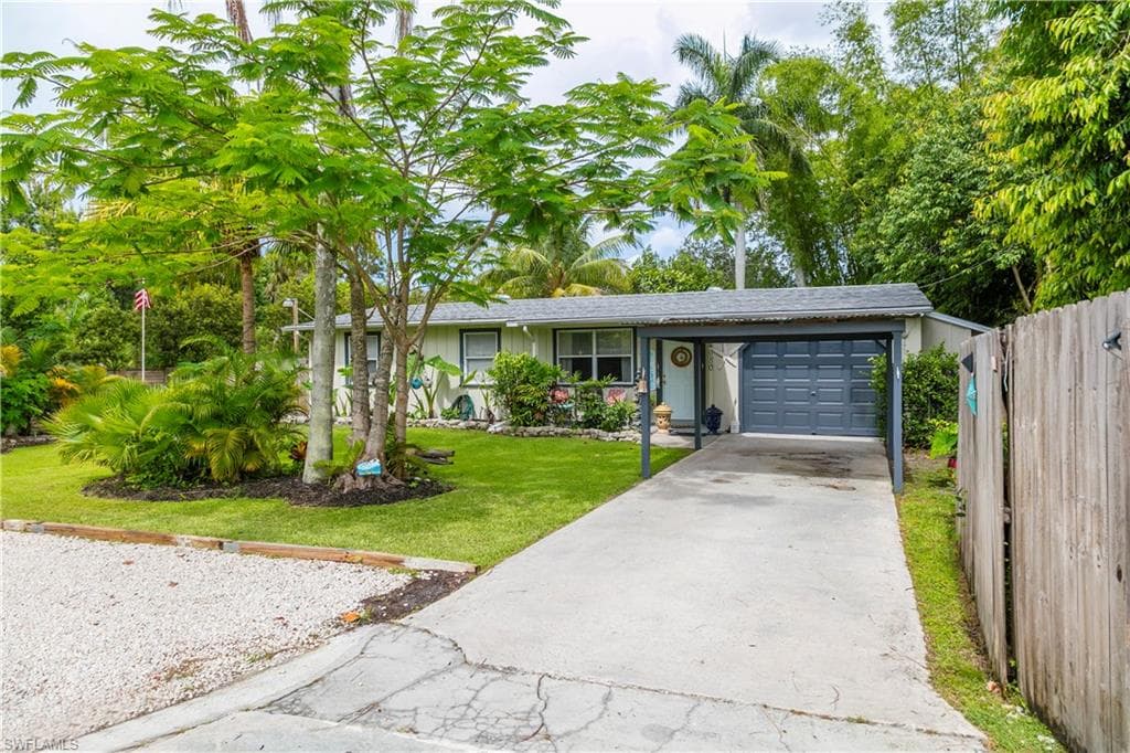 4980 Palmetto CT NAPLES, FL 34112